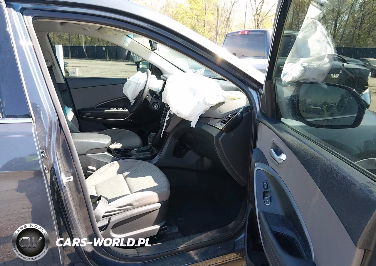 2018 Hyundai Santa Fe Se VIN:KM8SM4HF5JU266763 - 5