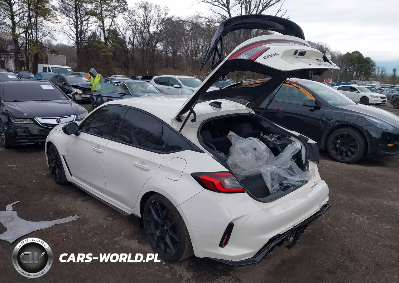 2025 Honda Civic Type R VIN:JHMFL5G49SX003821 - 3