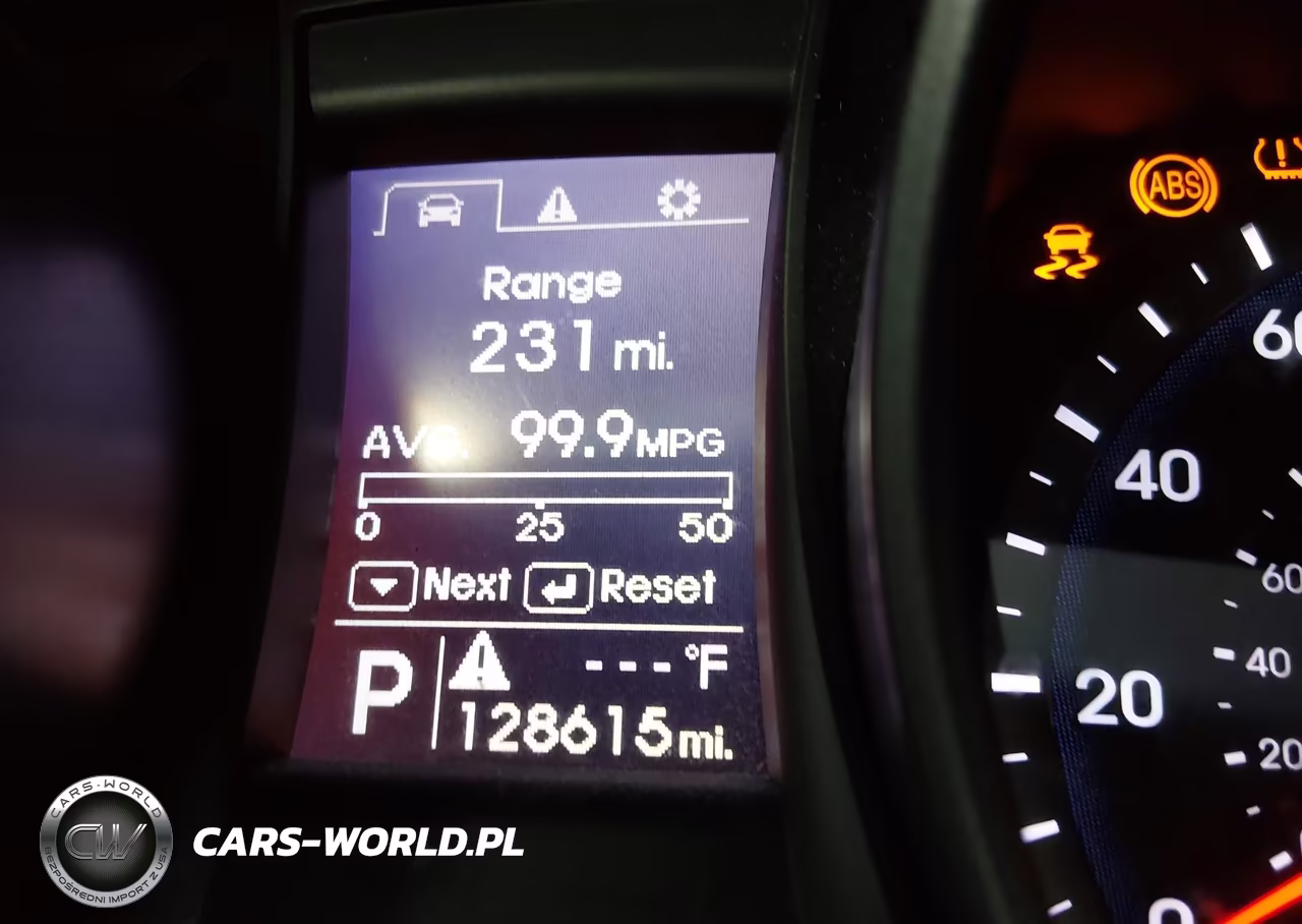 2013 Hyundai Santa Fe Sport VIN:5XYZU3LBXDG032853 - 15