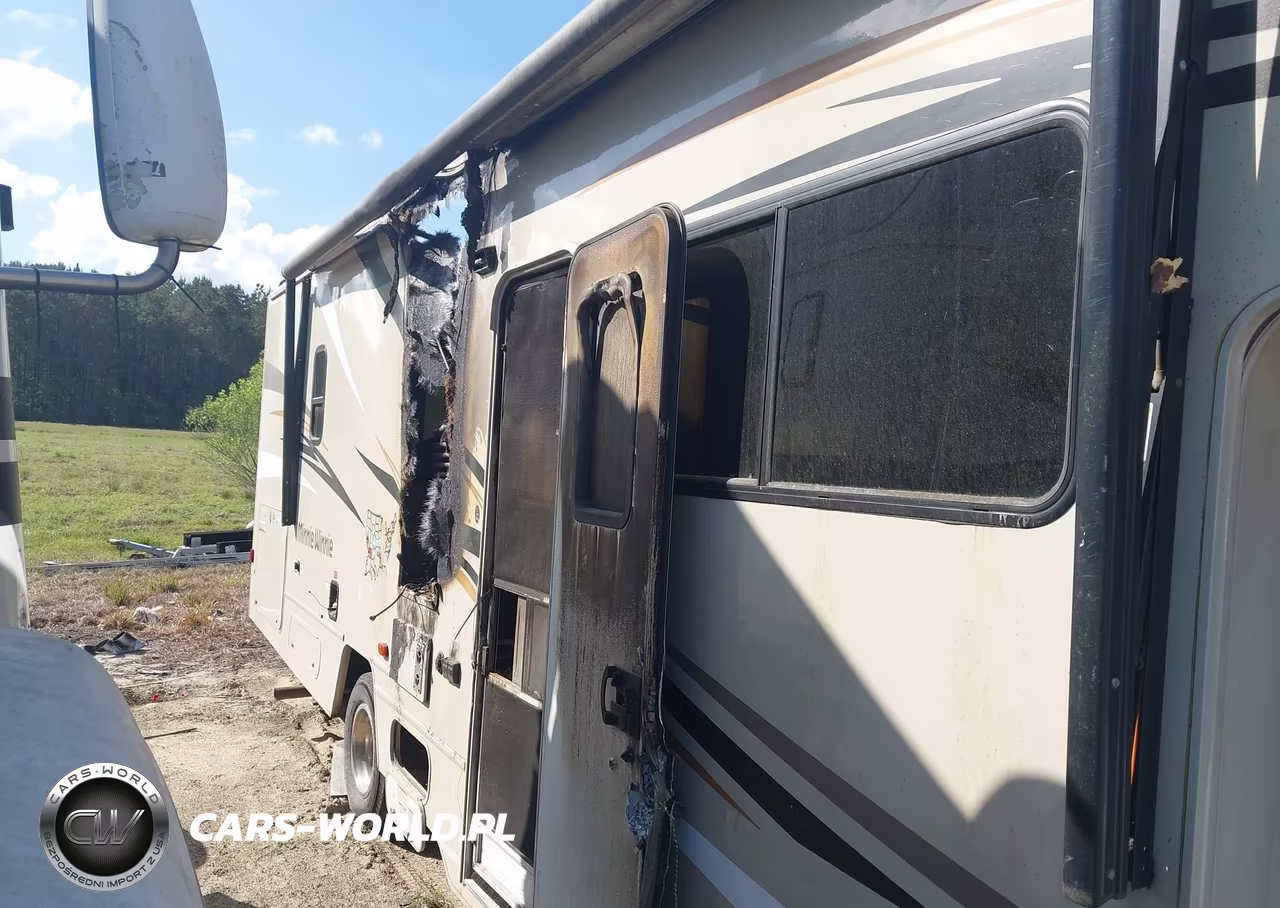 2018 Ford E-450 Cutaway VIN:1FDXE4FSXJDC18873 - 11
