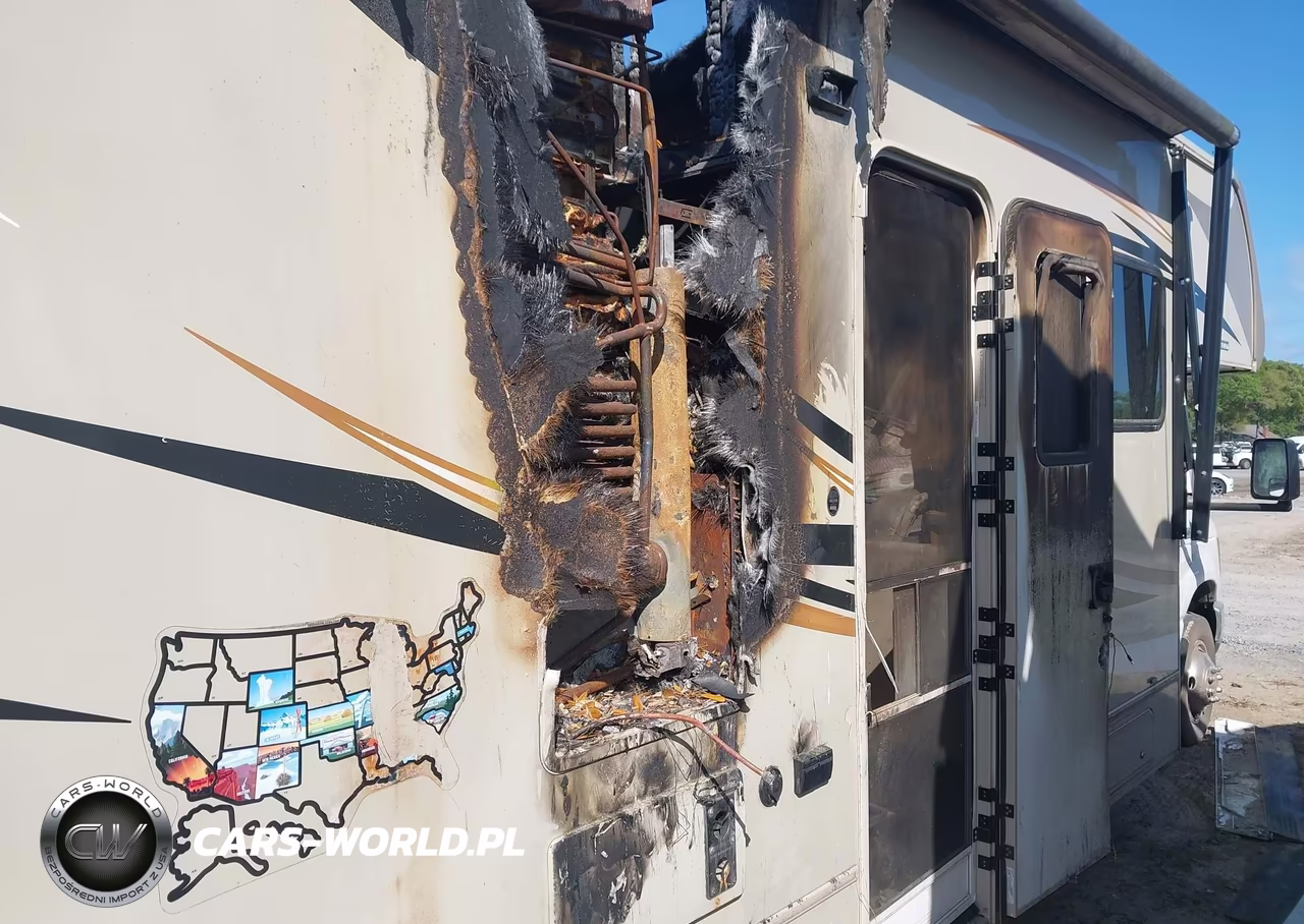 2018 Ford E-450 Cutaway VIN:1FDXE4FSXJDC18873 - 12