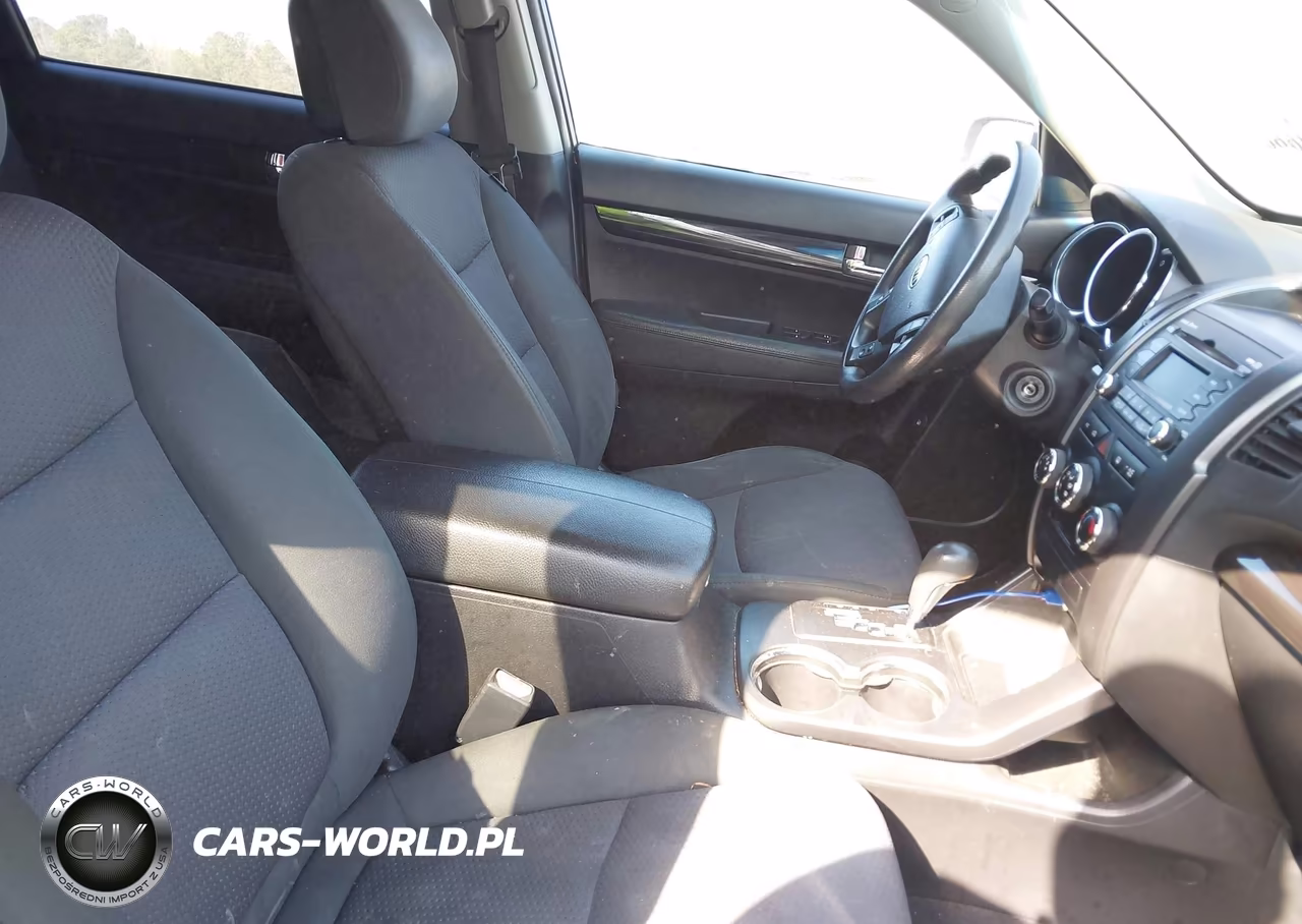 2011 Kia Sorento Lx V6 VIN:5XYKT4A23BG147059 - 5