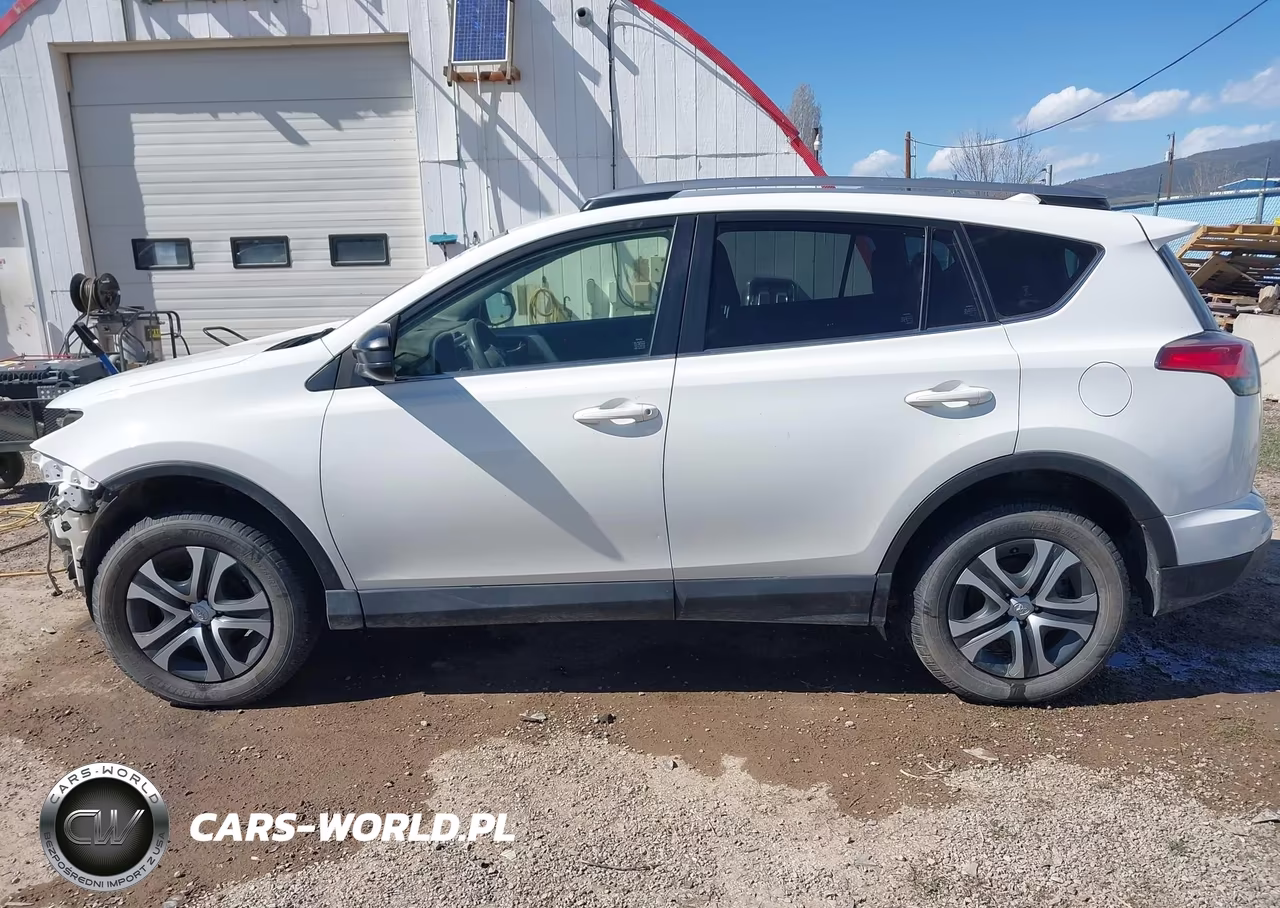 2018 Toyota Rav4 Le VIN:JTMBFREV0JJ741731 - 15
