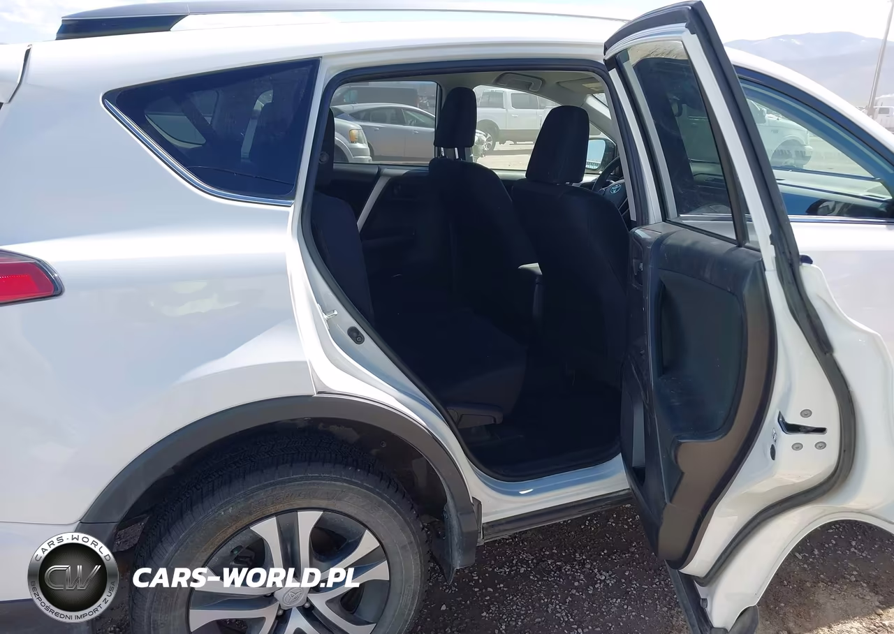 2018 Toyota Rav4 Le VIN:JTMBFREV0JJ741731 - 8