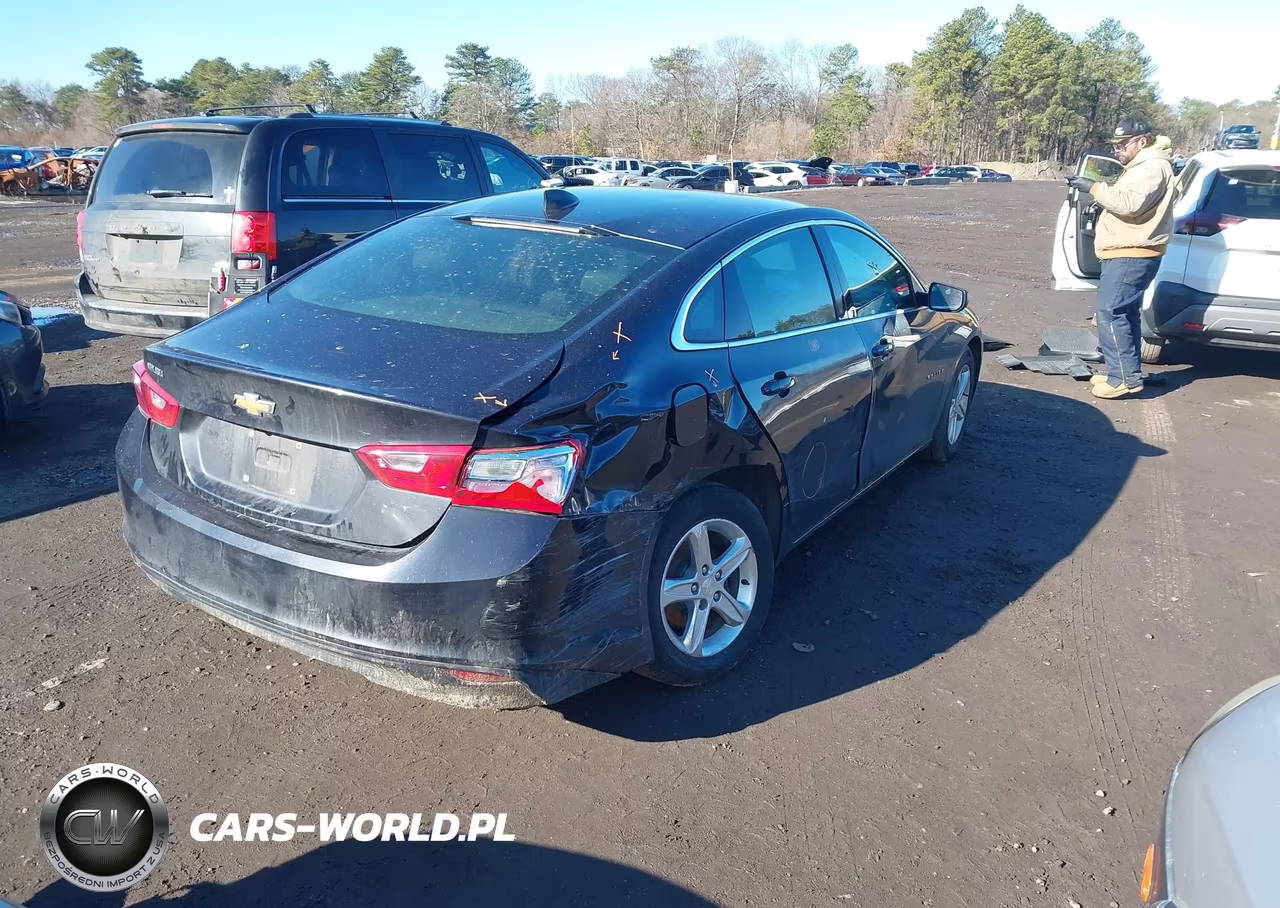 2022 Chevrolet Malibu Fwd Ls VIN:1G1ZB5ST3NF215701 - 4