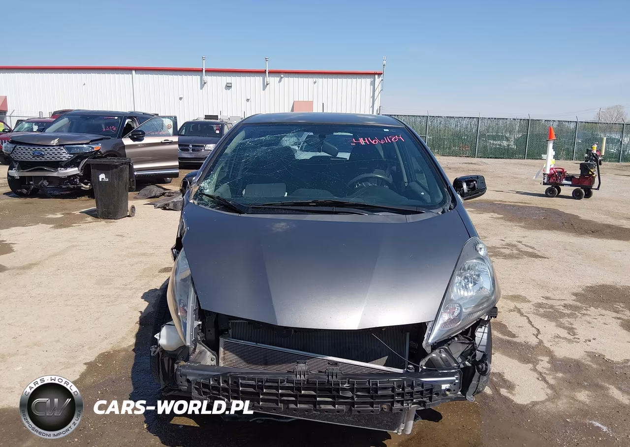 2013 Honda Fit VIN:JHMGE8H30DC013458 - 12