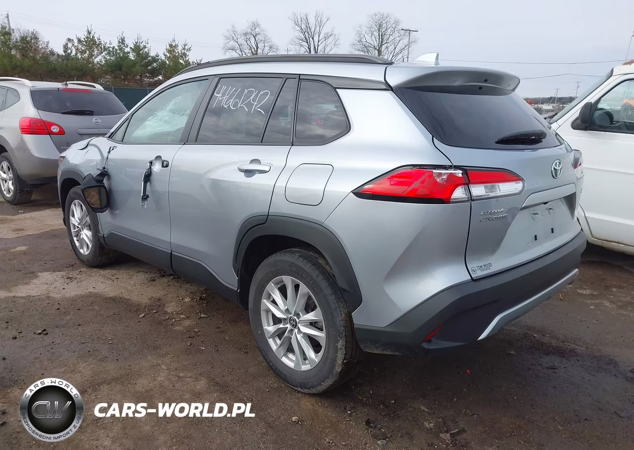 2022 Toyota Corolla Cross Le VIN:7MUCAAAG7NV034524 - 3