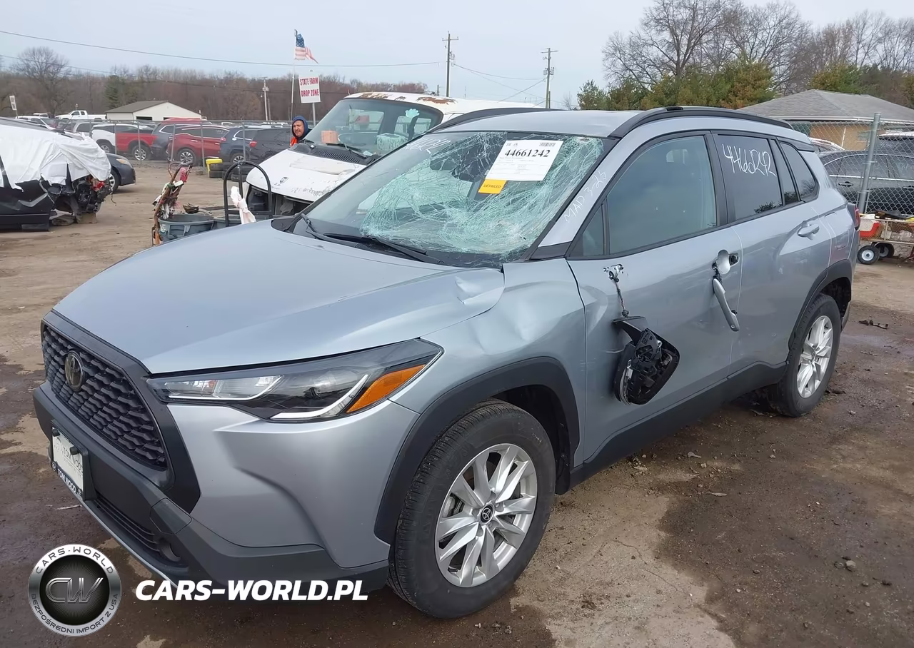 2022 Toyota Corolla Cross Le VIN:7MUCAAAG7NV034524 - 6