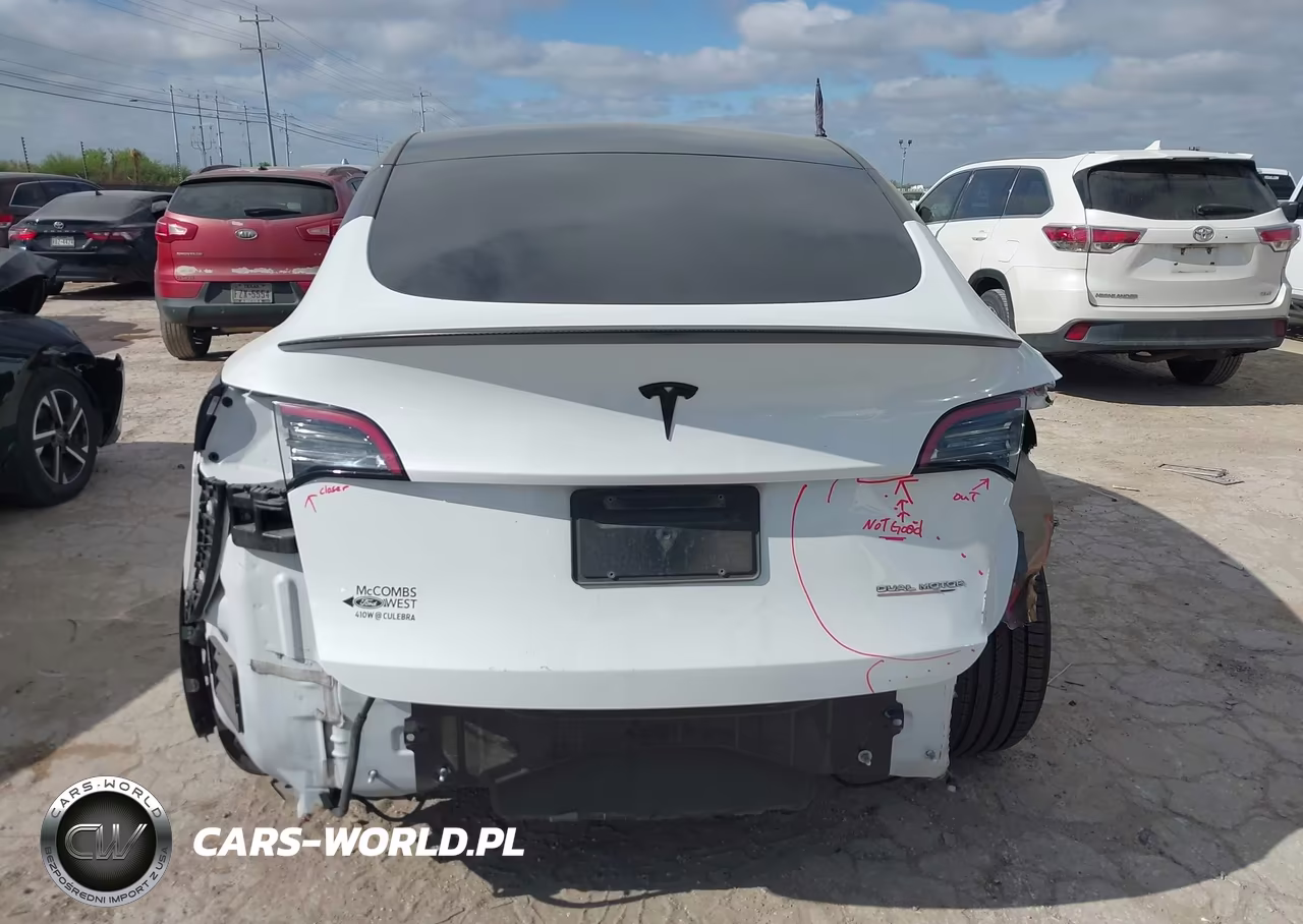 2023 Tesla Model Y Performance Dual Motor All-Wheel Drive VIN:7SAYGDEFXPF800354 - 17