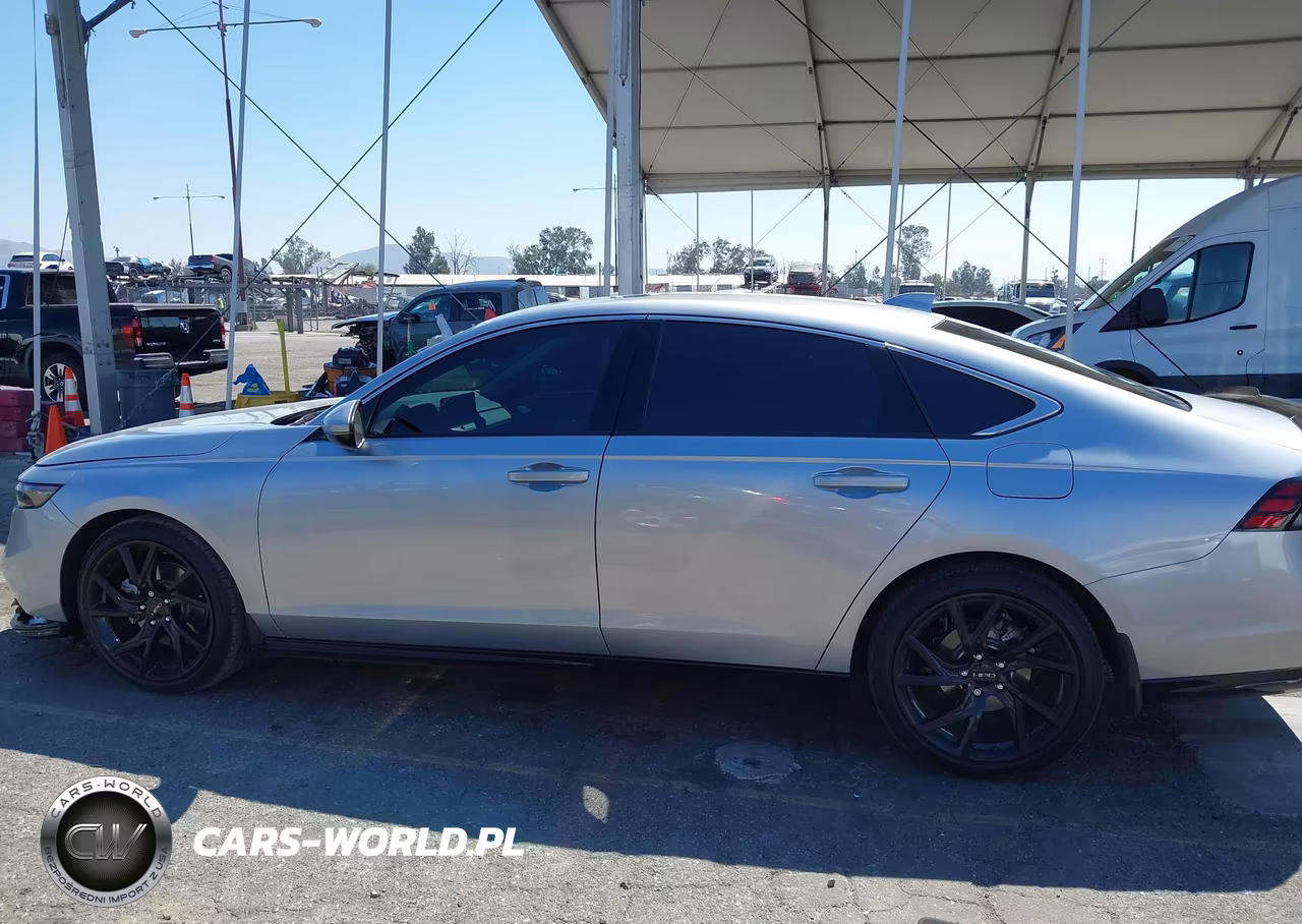 2025 Honda Accord Hybrid Touring VIN:1HGCY2F89SA058900 - 14