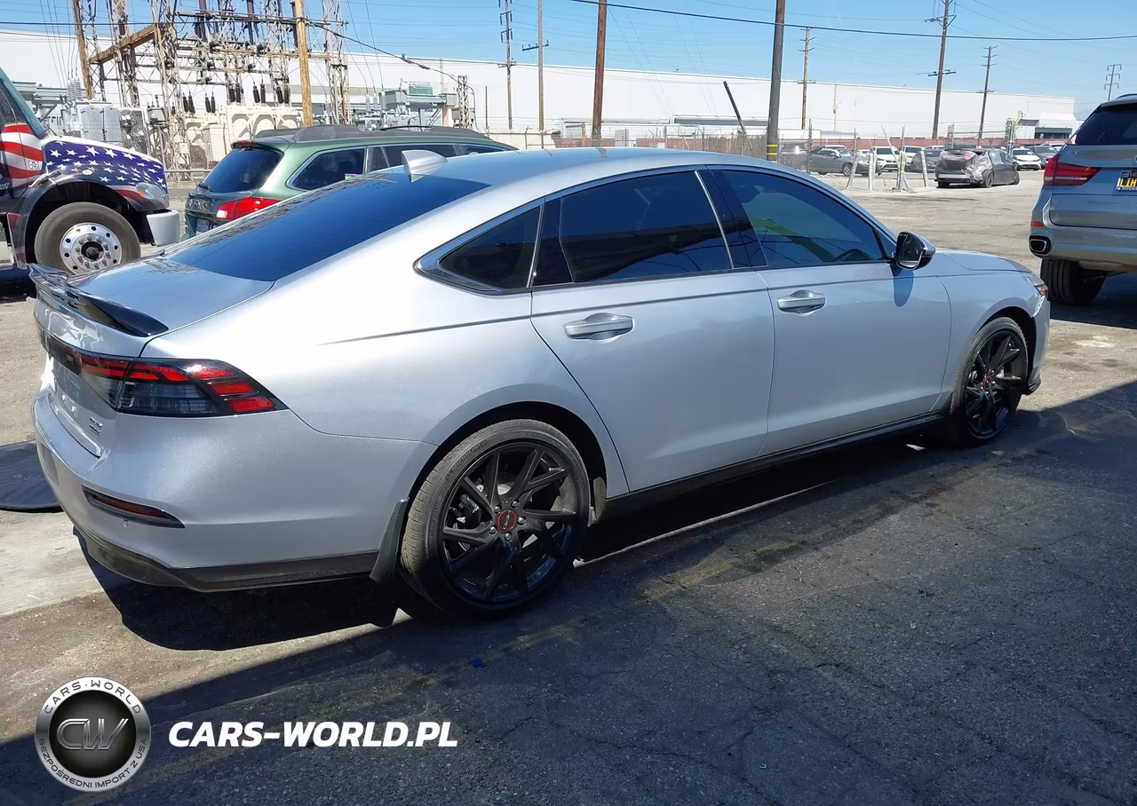 2025 Honda Accord Hybrid Touring VIN:1HGCY2F89SA058900 - 4