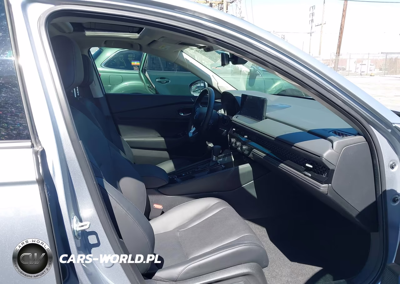 2025 Honda Accord Hybrid Touring VIN:1HGCY2F89SA058900 - 5