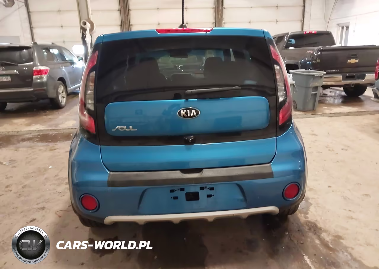 2018 Kia Soul + VIN:KNDJP3A56J7585462 - 16