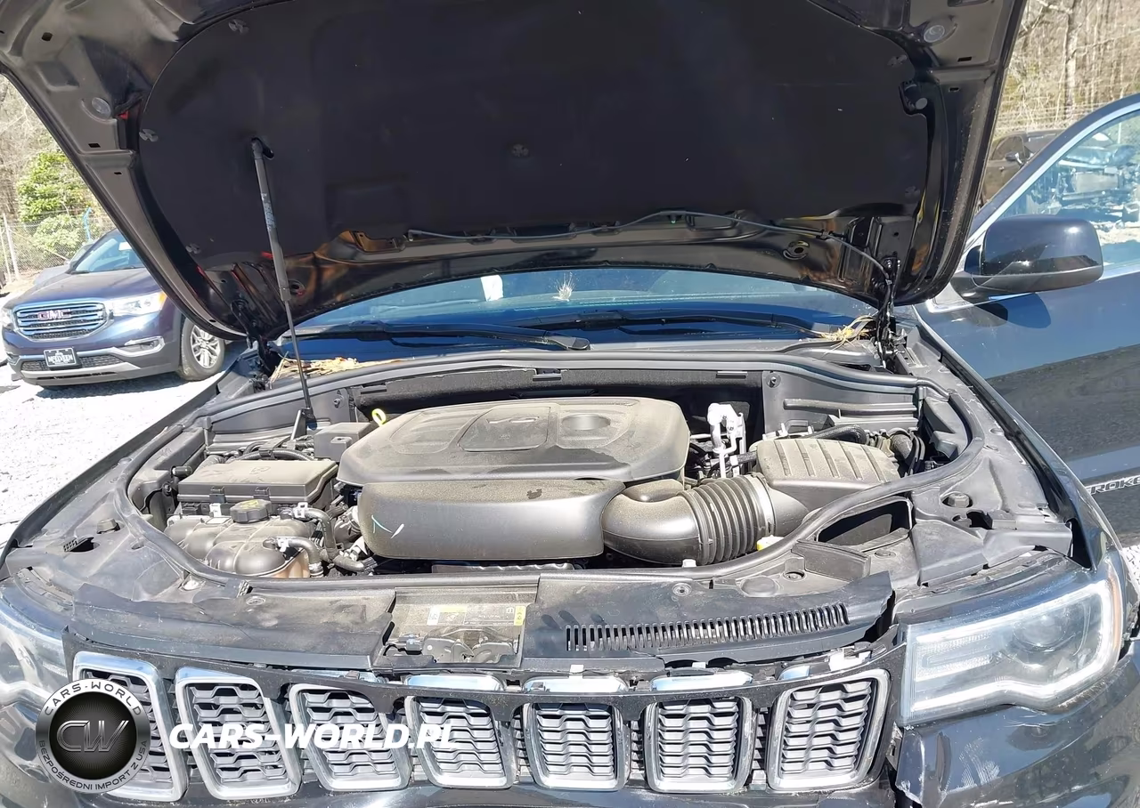 2021 Jeep Grand Cherokee Laredo X 4X4 VIN:1C4RJFAG3MC827837 - 10