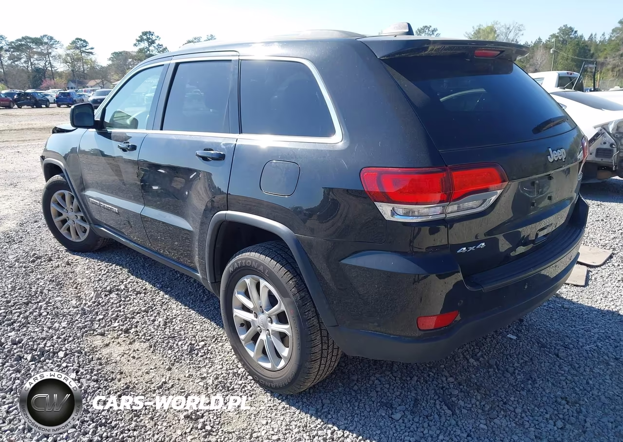 2021 Jeep Grand Cherokee Laredo X 4X4 VIN:1C4RJFAG3MC827837 - 3