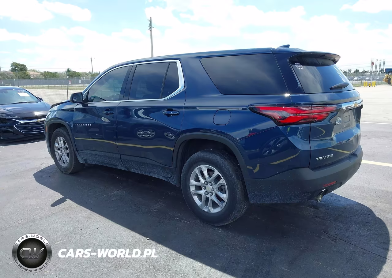 2023 Chevrolet Traverse Fwd Ls VIN:1GNERFKWXPJ226767 - 3