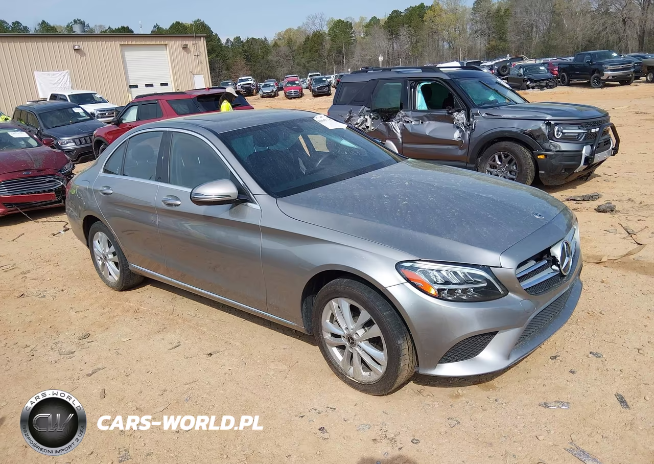 2019 Mercedes-Benz C 300 4Matic – zdjęcie 1 z 15
