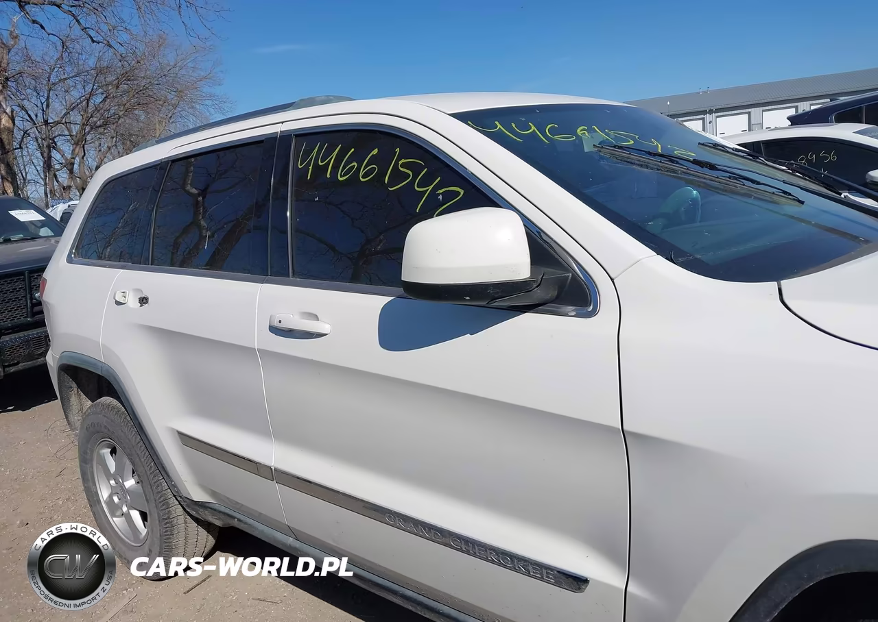 2011 Jeep Grand Cherokee Laredo VIN:1J4RR4GG6BC575402 - 13