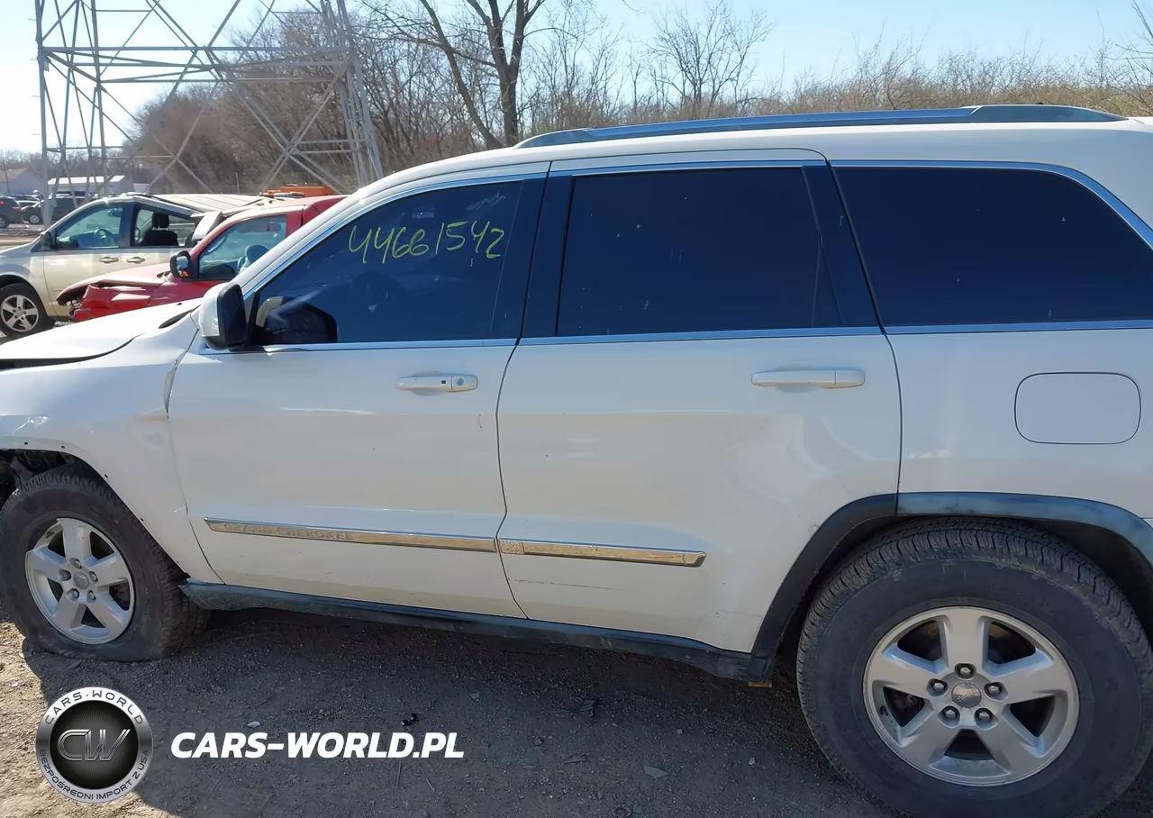 2011 Jeep Grand Cherokee Laredo VIN:1J4RR4GG6BC575402 - 14
