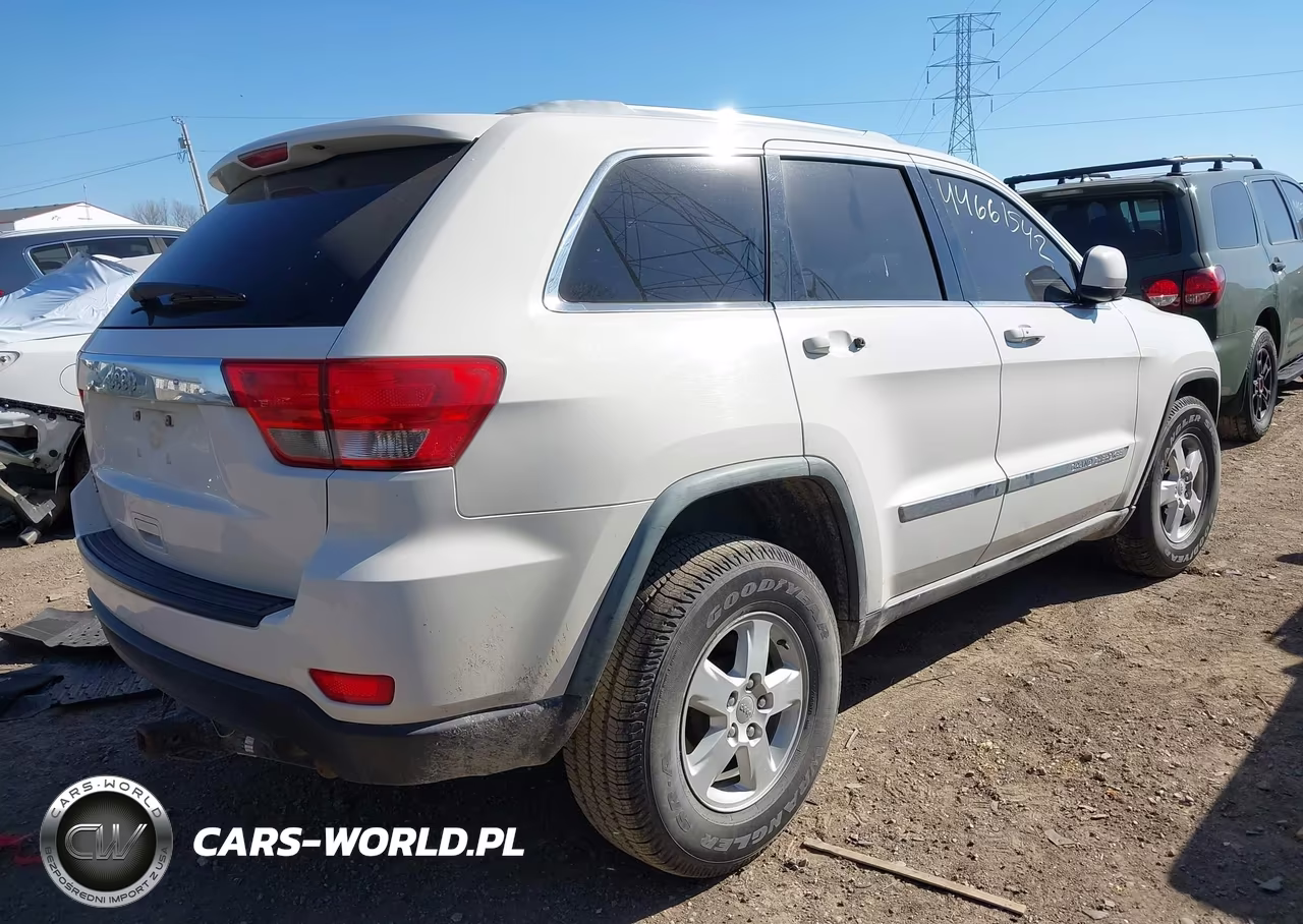 2011 Jeep Grand Cherokee Laredo VIN:1J4RR4GG6BC575402 - 4