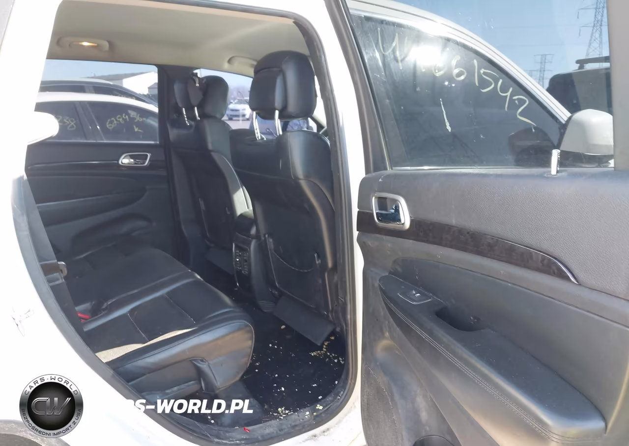 2011 Jeep Grand Cherokee Laredo VIN:1J4RR4GG6BC575402 - 8