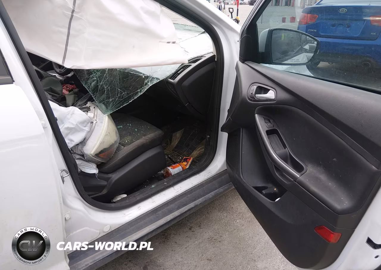 2018 Ford Focus Sel VIN:1FADP3M20JL326705 - 5