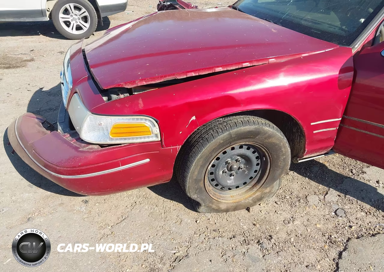 2000 Ford Crown Victoria VIN:2FAFP73W2YX105897 - 15
