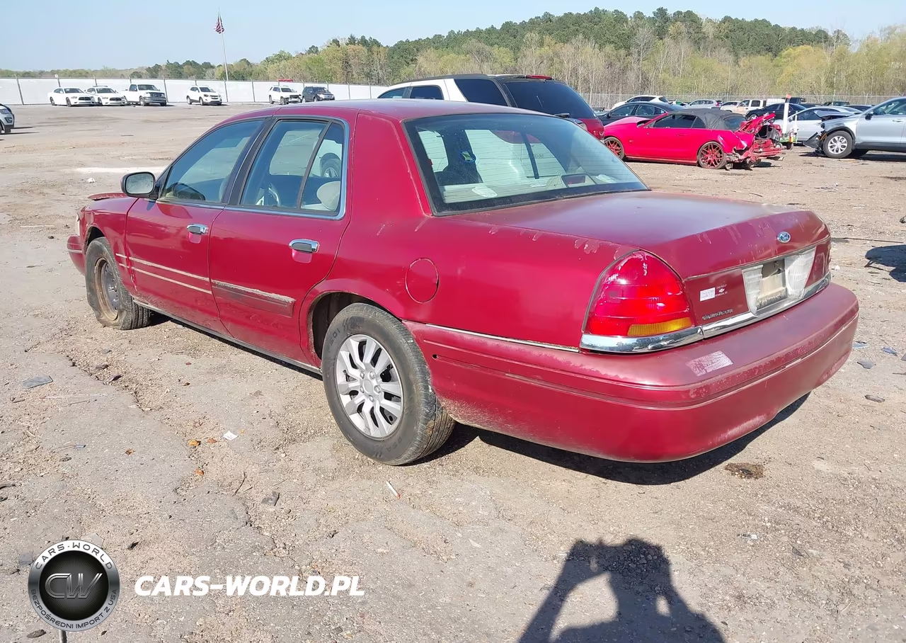 2000 Ford Crown Victoria VIN:2FAFP73W2YX105897 - 3