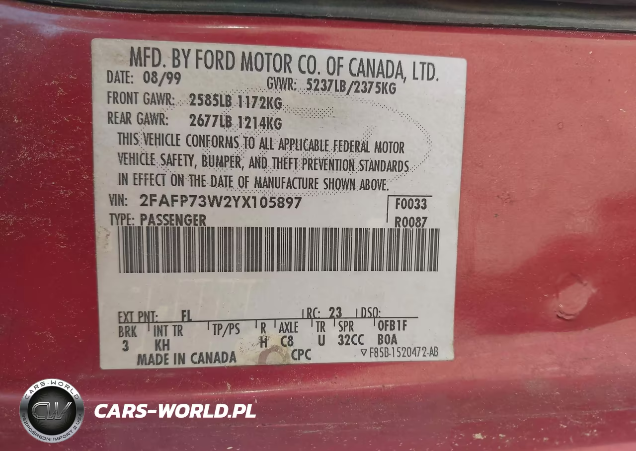 2000 Ford Crown Victoria VIN:2FAFP73W2YX105897 - 9