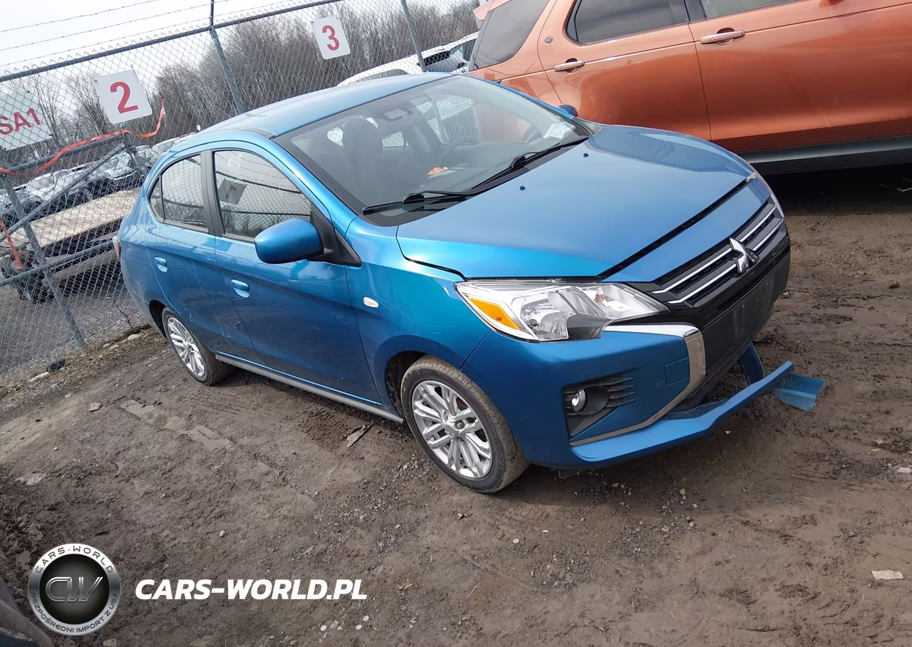 2022 Mitsubishi Mirage G4 Le – zdjęcie 1 z 18