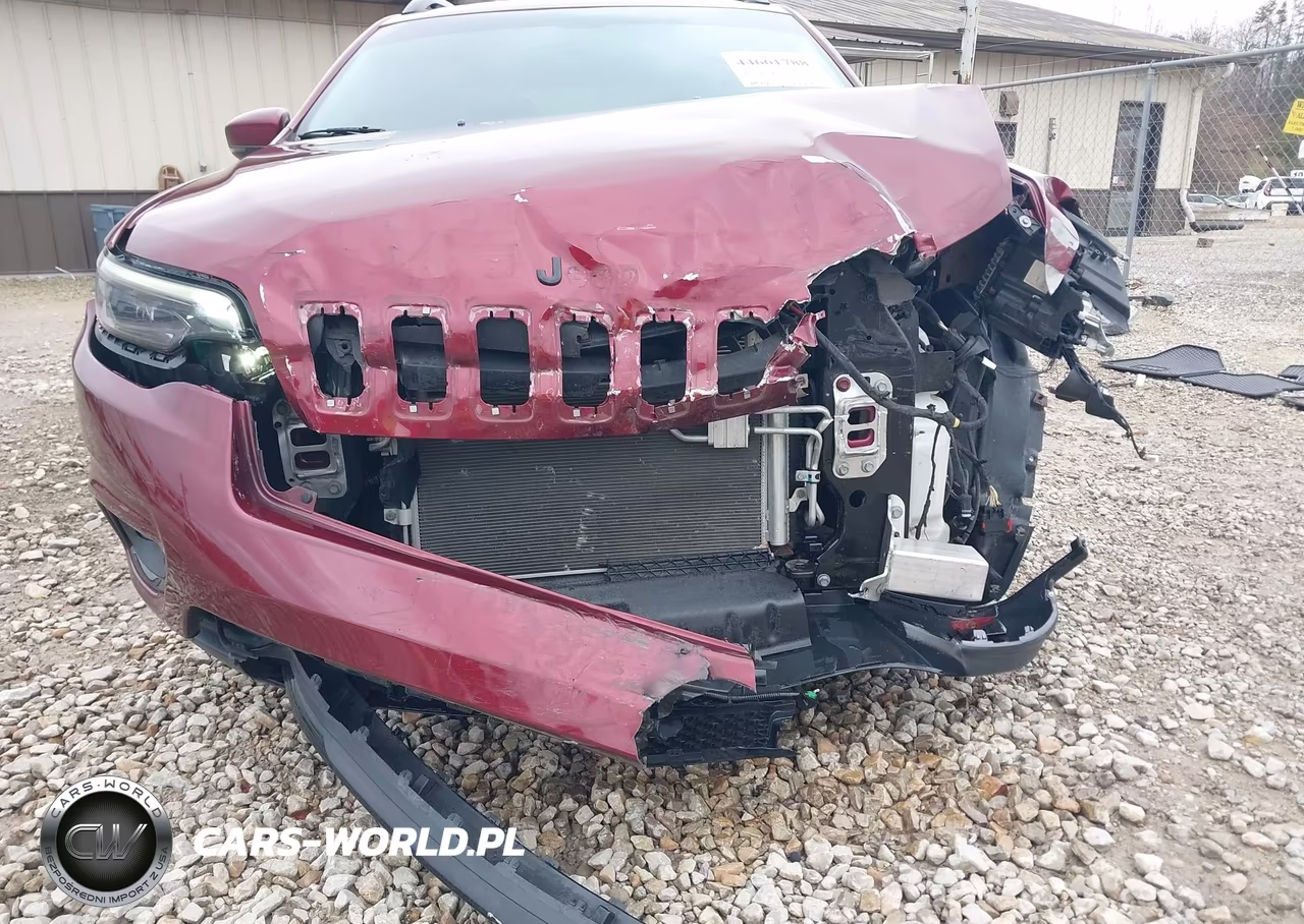 2020 Jeep Cherokee Altitude 4X4 VIN:1C4PJMLB6LD628013 - 6