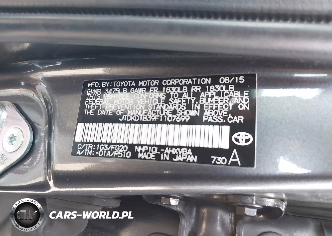 2015 Toyota Prius C Two VIN:JTDKDTB39F1107699 - 9