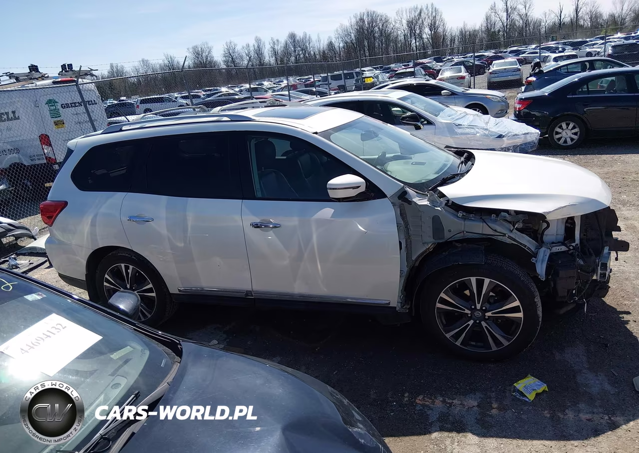 2017 Nissan Pathfinder Platinum VIN:5N1DR2MMXHC638570 - 14