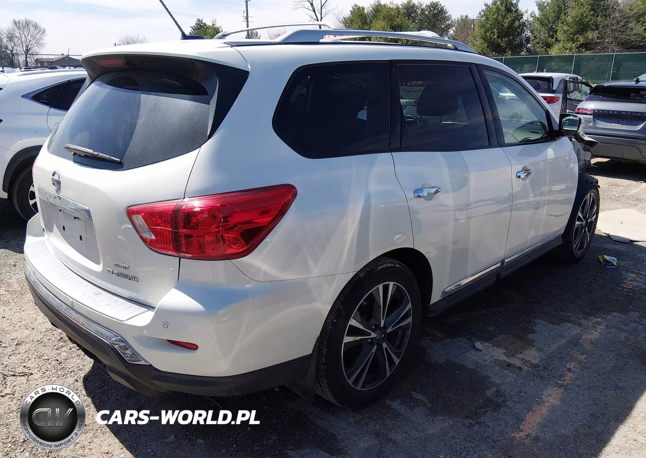 2017 Nissan Pathfinder Platinum VIN:5N1DR2MMXHC638570 - 4
