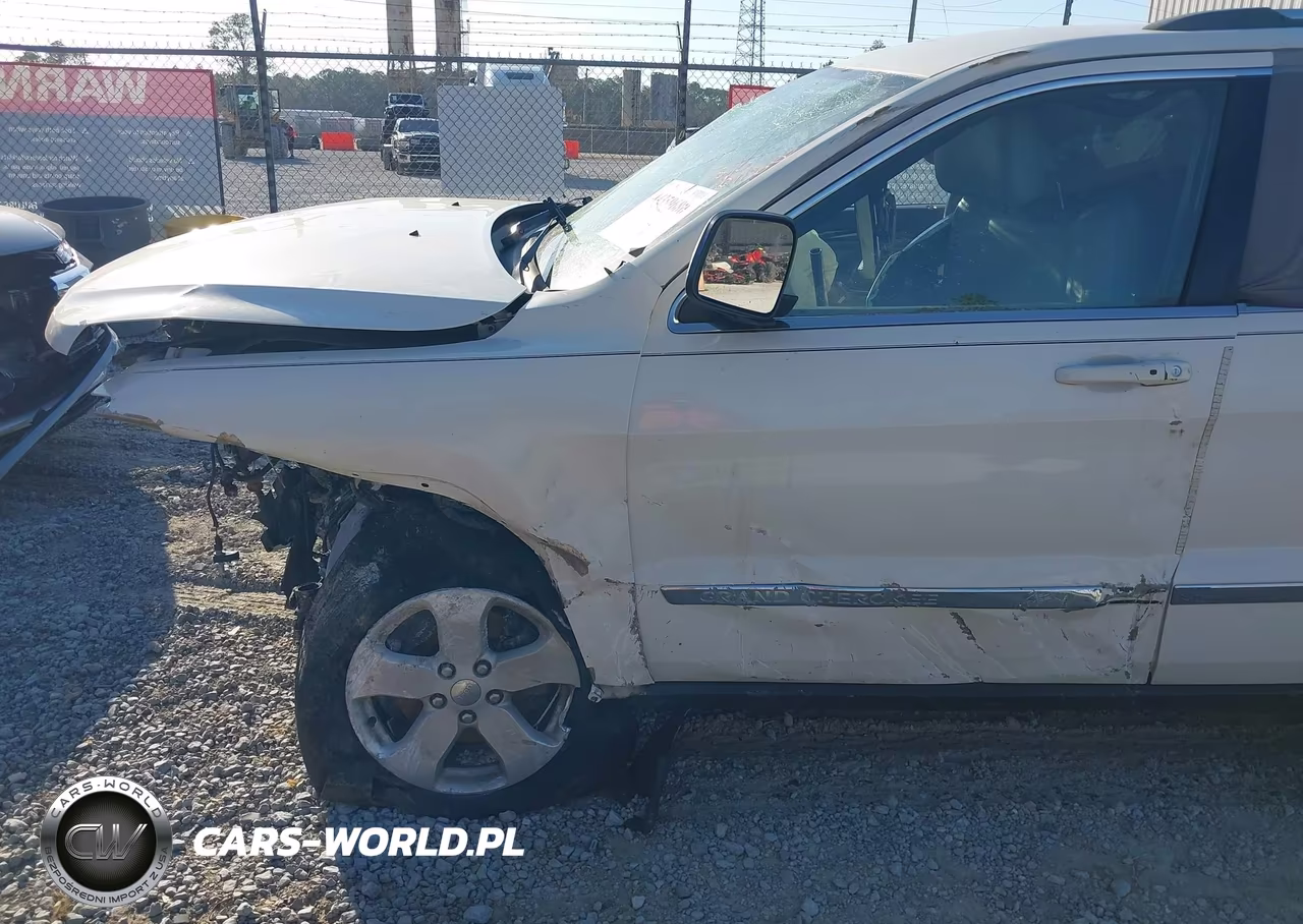 2012 Jeep Grand Cherokee Laredo VIN:1C4RJEAG3CC259517 - 11