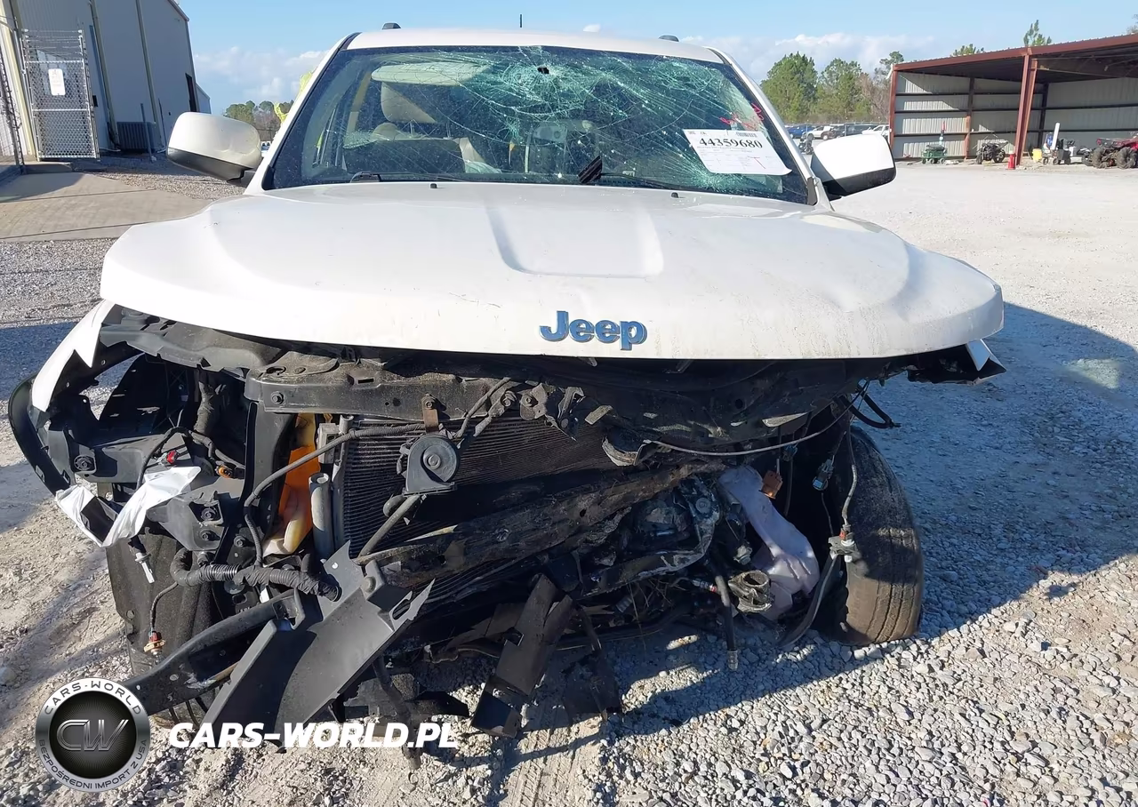 2012 Jeep Grand Cherokee Laredo VIN:1C4RJEAG3CC259517 - 6