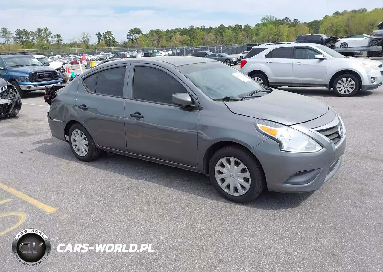 2017 Nissan Versa 1.6 S+ – zdjęcie 1 z 11