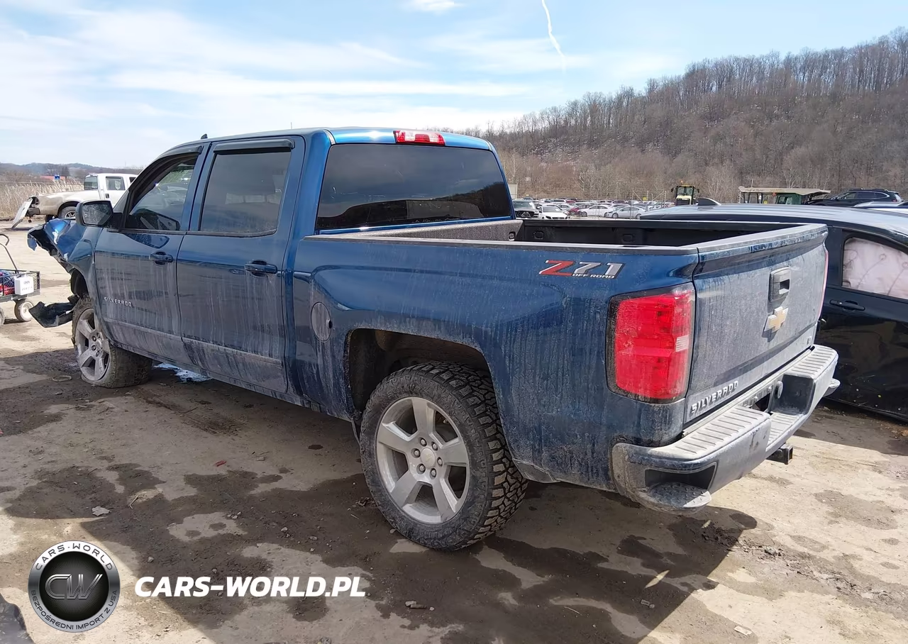 2018 Chevrolet Silverado 1500 2Lt VIN:3GCUKREC3JG434350 - 3