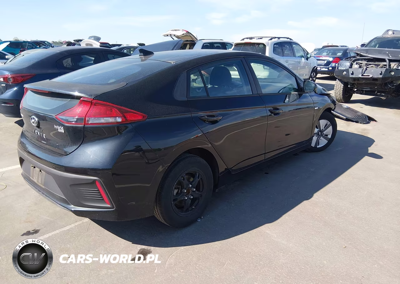 2017 Hyundai Ioniq Hybrid Blue VIN:KMHC65LC4HU022307 - 4