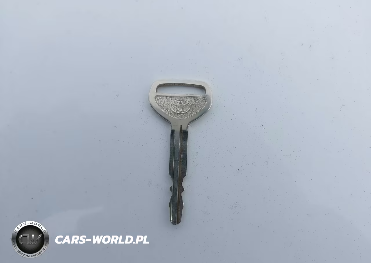 1999 Toyota Camry Le VIN:JT2BG22K9X0376990 - 11
