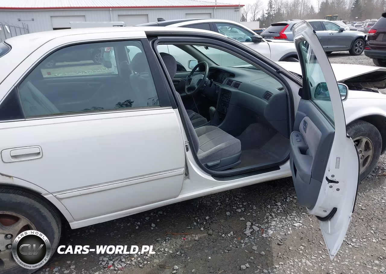 1999 Toyota Camry Le VIN:JT2BG22K9X0376990 - 5