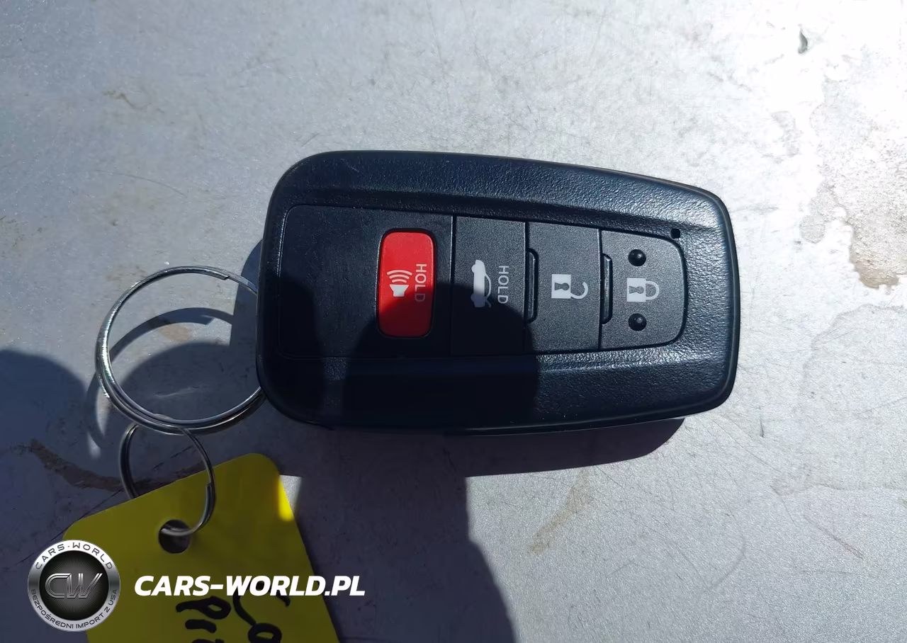 2018 Toyota Camry Le VIN:4T1B11HK2JU045724 - 11