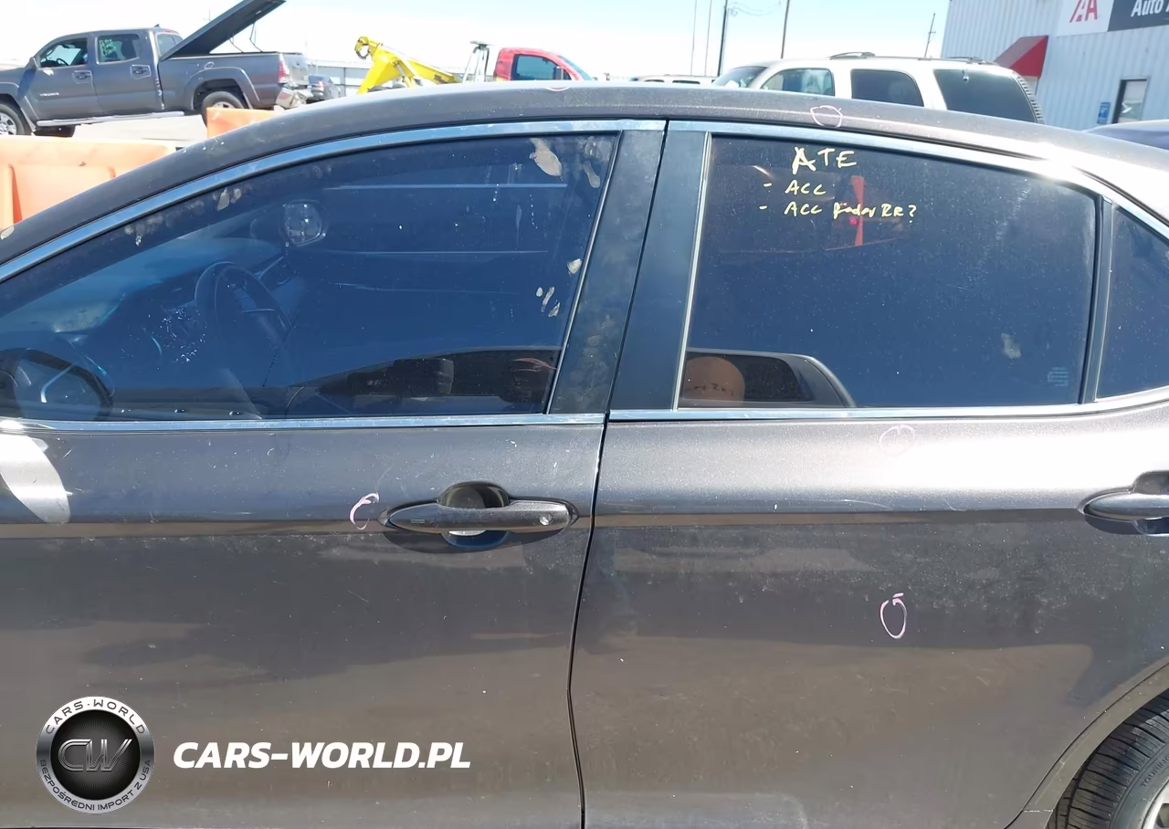2018 Toyota Camry Le VIN:4T1B11HK2JU045724 - 14