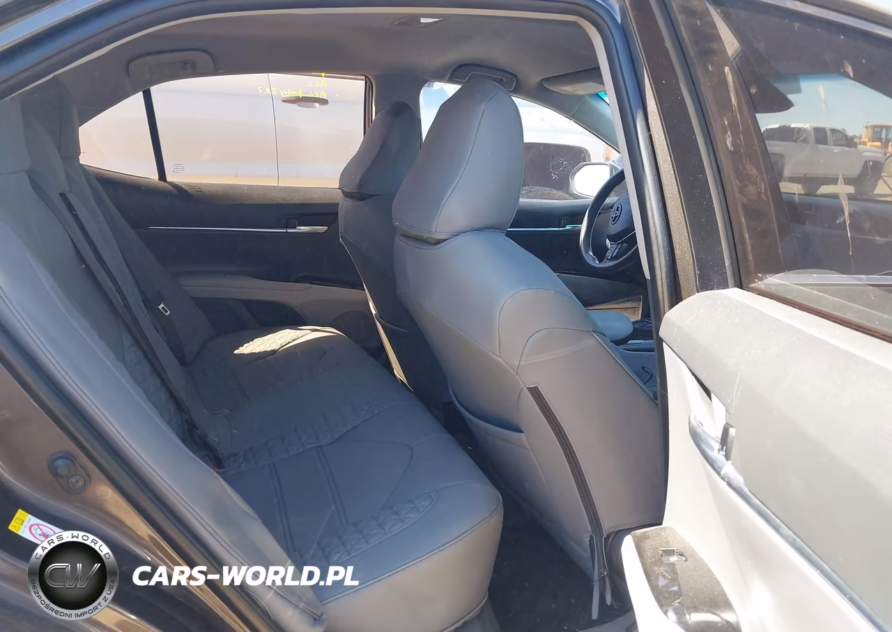 2018 Toyota Camry Le VIN:4T1B11HK2JU045724 - 8