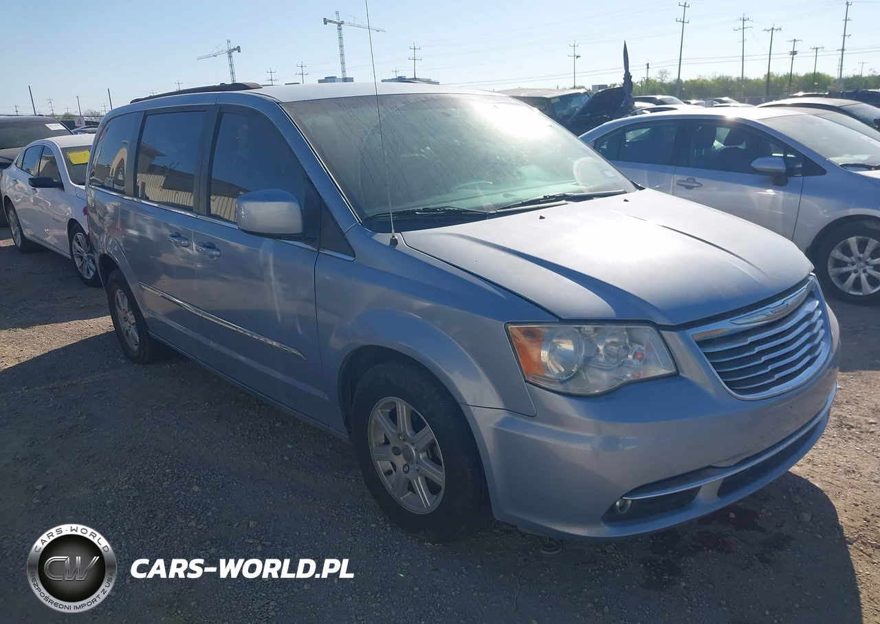 2013 Chrysler Town & Country Touring