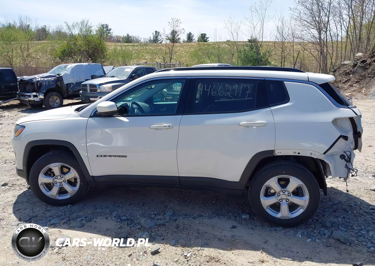 2019 Jeep Compass Latitude 4X4 VIN:3C4NJDBB1KT734404 - 15
