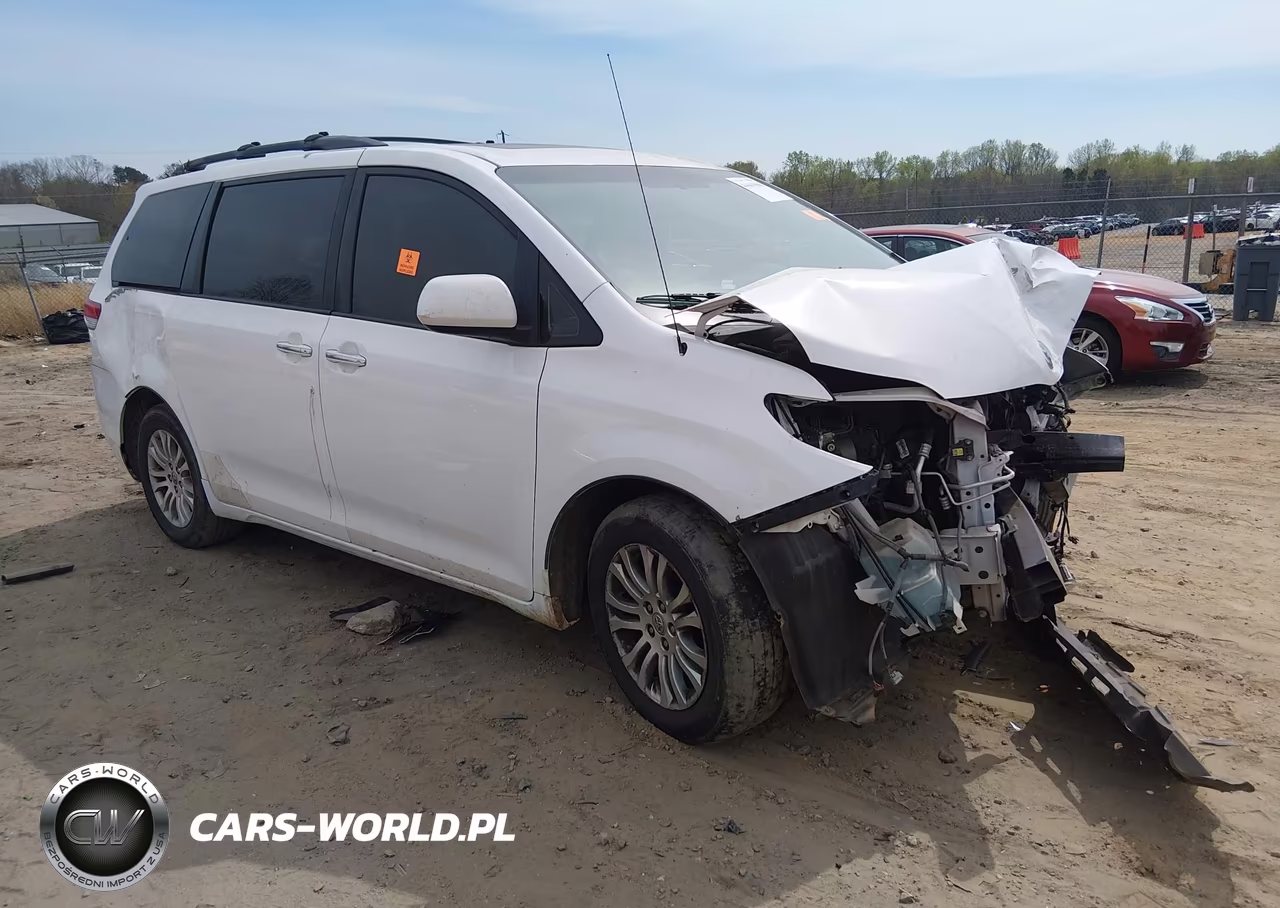 2014 Toyota Sienna Xle V6 8 Passenger
