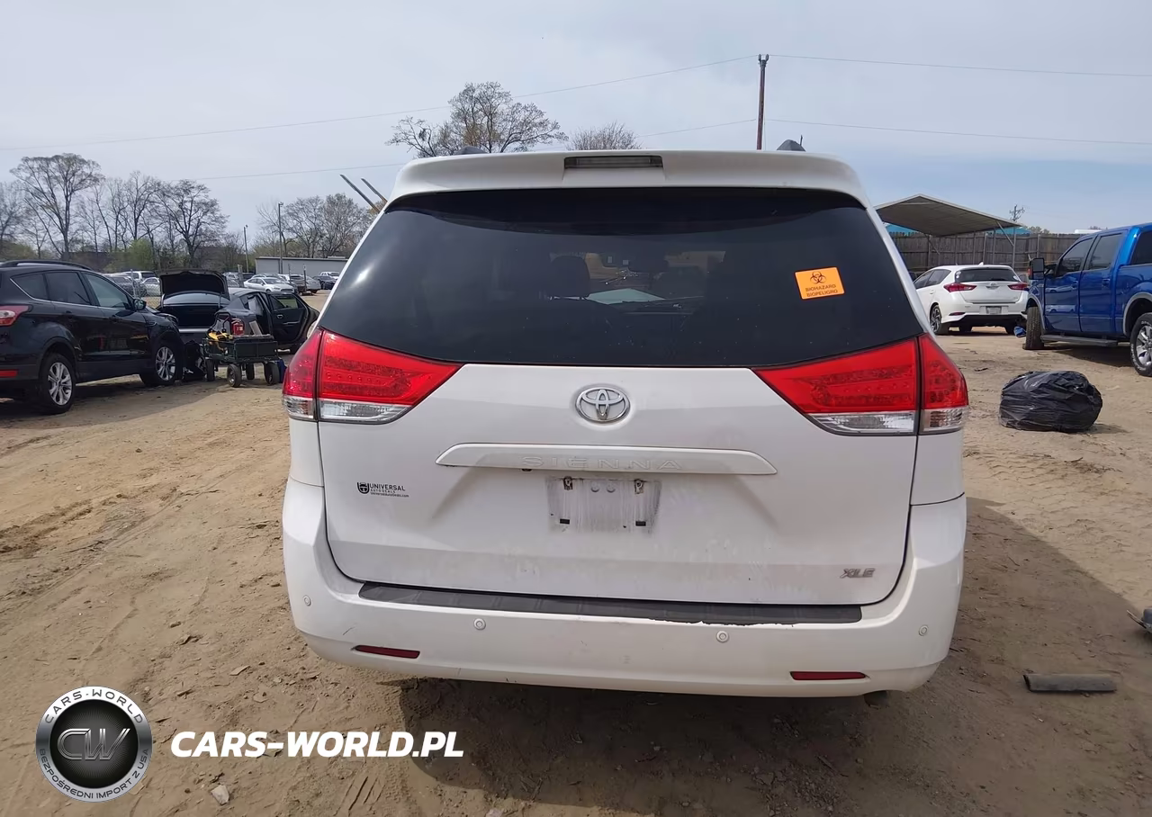 2014 Toyota Sienna Xle V6 8 Passenger VIN:5TDYK3DC7ES417803 - 17