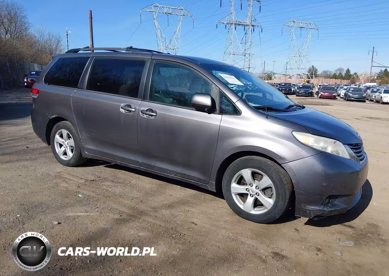 2011 Toyota Sienna Le V6