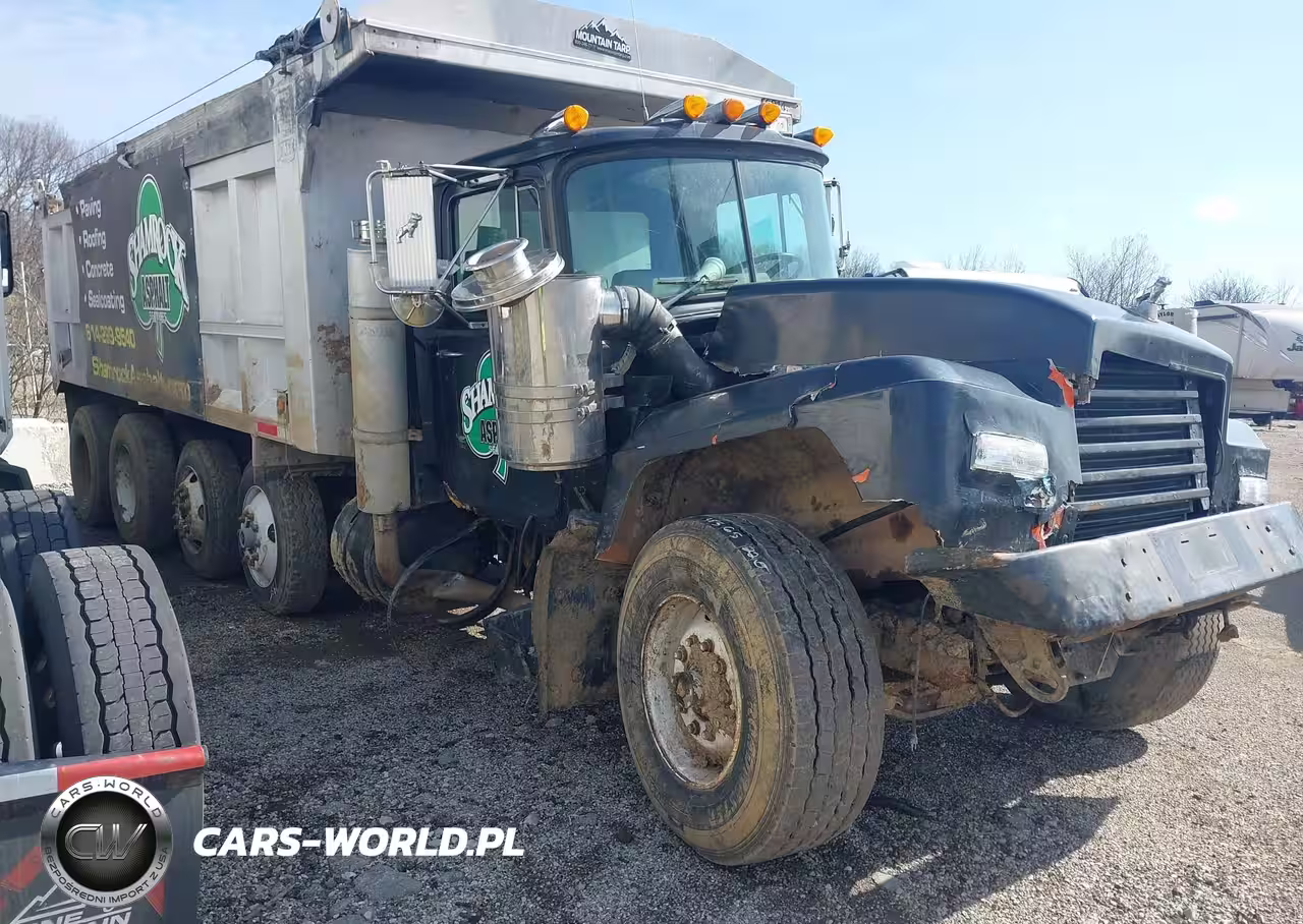 1996 Mack 600 Rd600